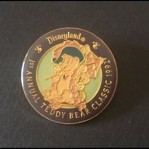 1992 Vintage Disney Collectible Cloisonné Pin